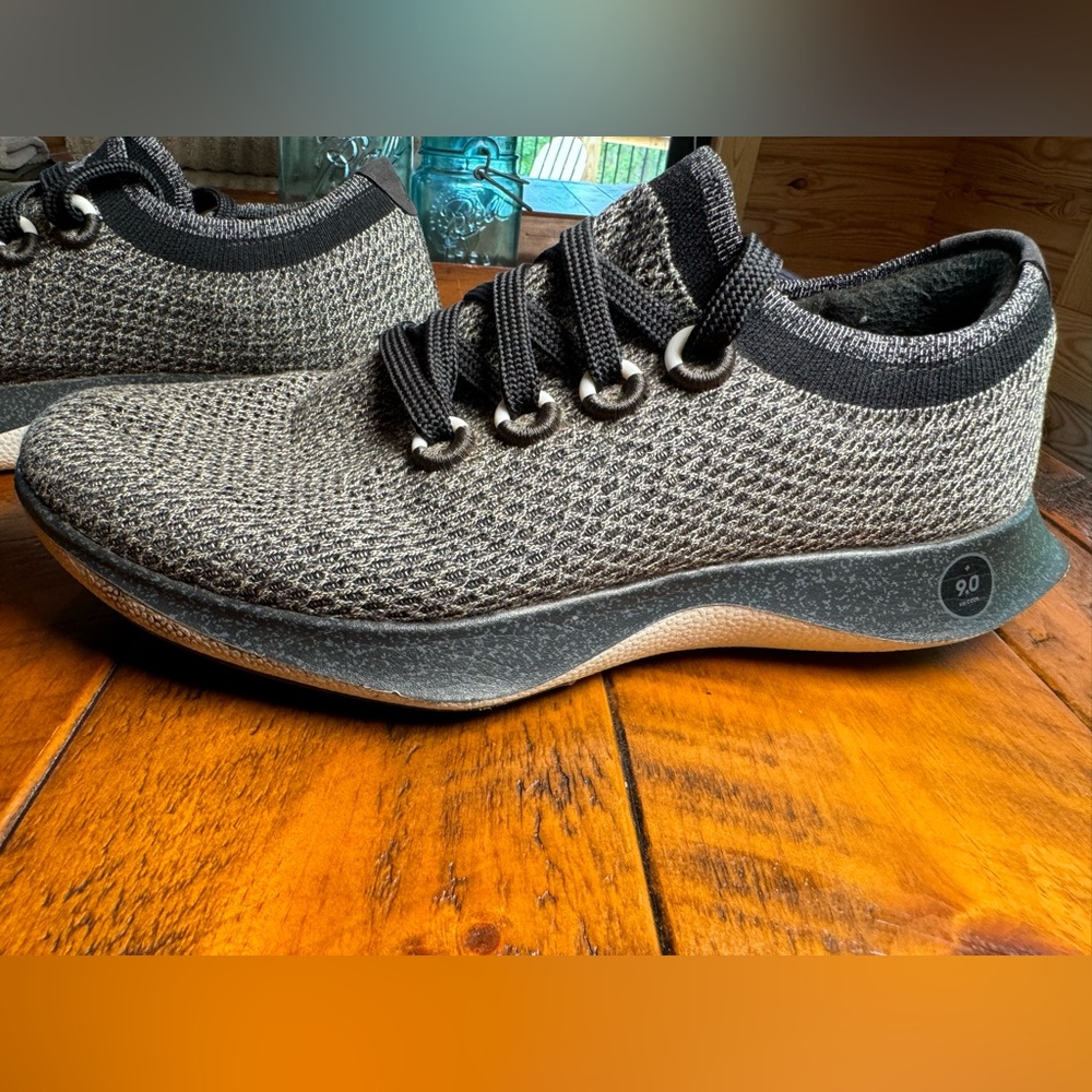 Allbirds Tree Dashers Mens Knit Shoes 

Size 11.5 Charcoal White Runner Walking
